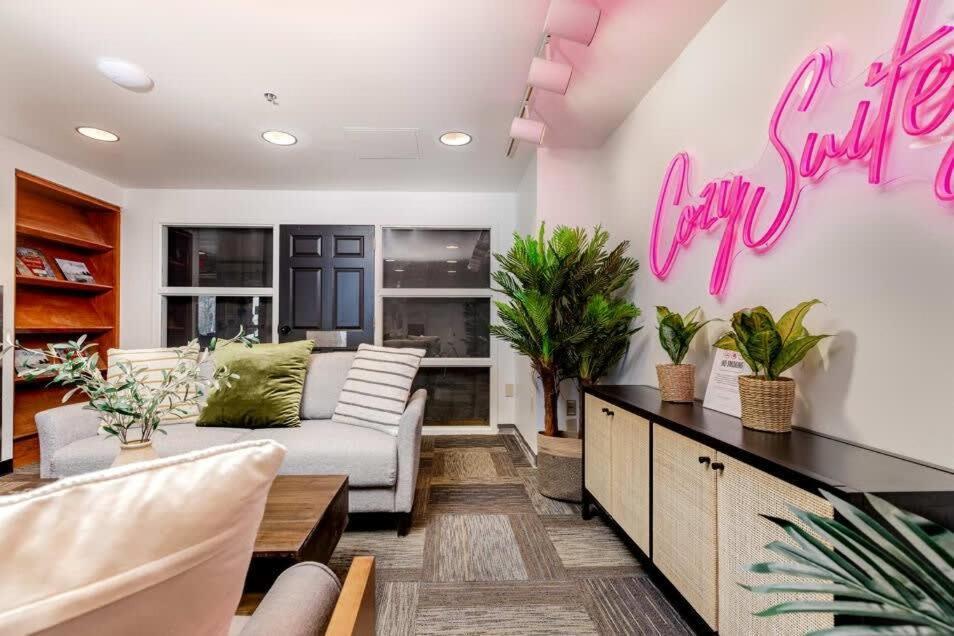 Cozysuites Cwe Stylish Queen With Microwave&Fridge Tower Grove Exteriör bild