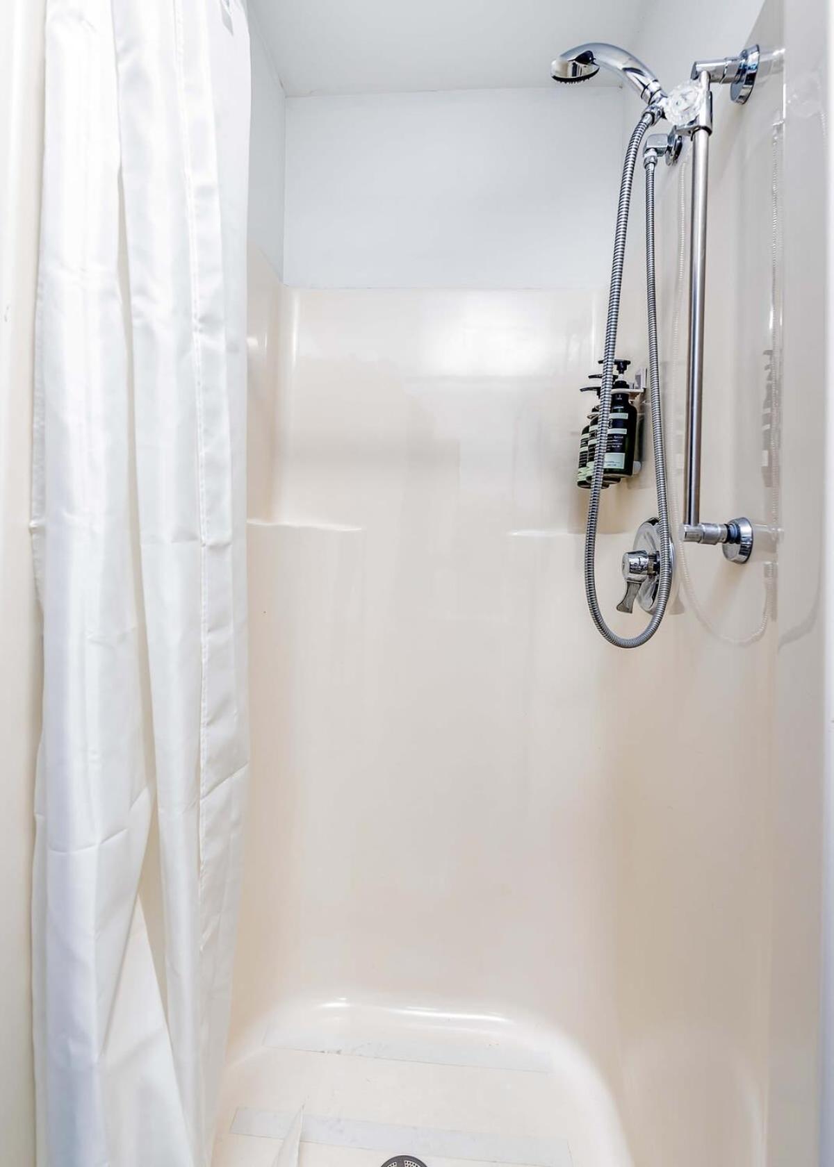 Cozysuites Cwe Stylish Queen With Microwave&Fridge Tower Grove Exteriör bild