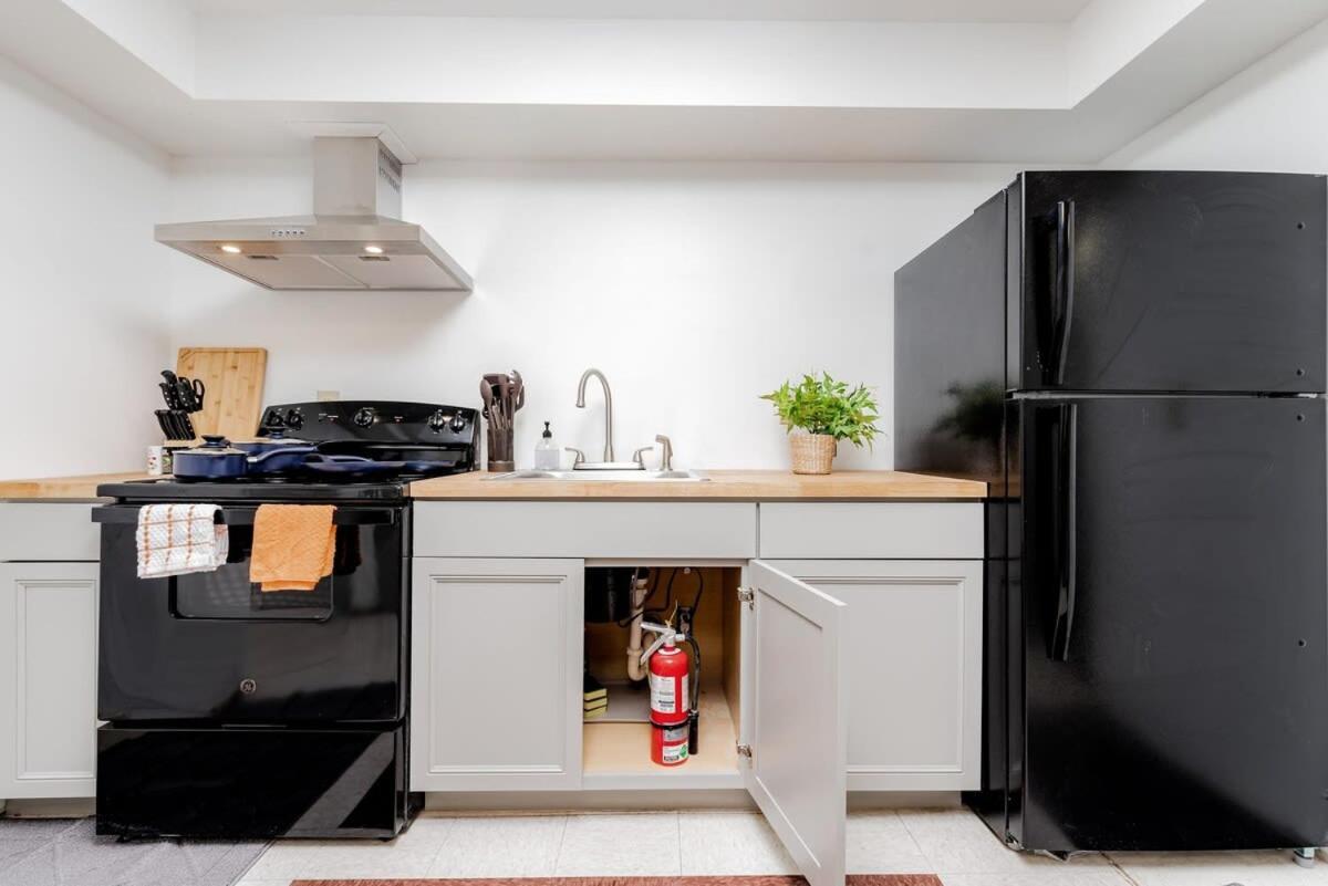 Cozysuites Cwe Stylish Queen With Microwave&Fridge Tower Grove Exteriör bild