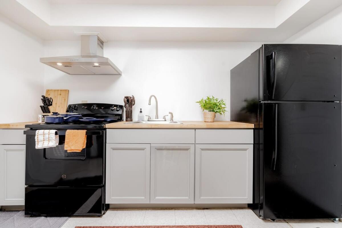 Cozysuites Cwe Stylish Queen With Microwave&Fridge Tower Grove Exteriör bild