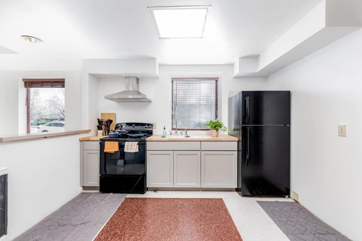 Cozysuites Cwe Stylish Queen With Microwave&Fridge Tower Grove Exteriör bild