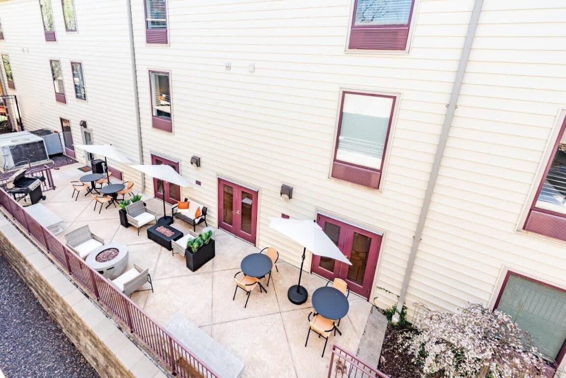 Cozysuites Cwe Stylish Queen With Microwave&Fridge Tower Grove Exteriör bild